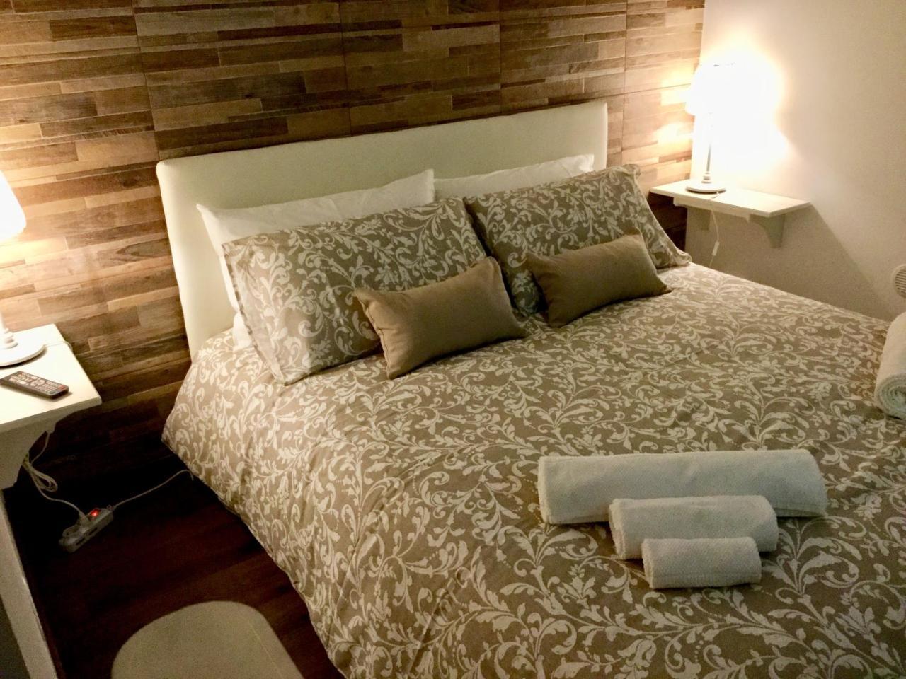 Borgo Empedocle House Apartment คาตาเนีย ภายนอก รูปภาพ