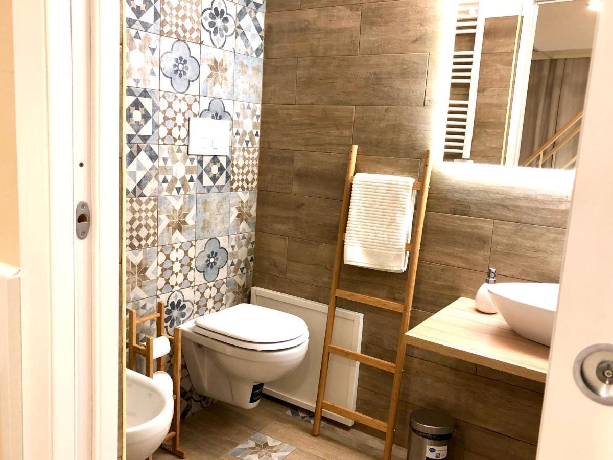 Borgo Empedocle House Apartment คาตาเนีย ภายนอก รูปภาพ