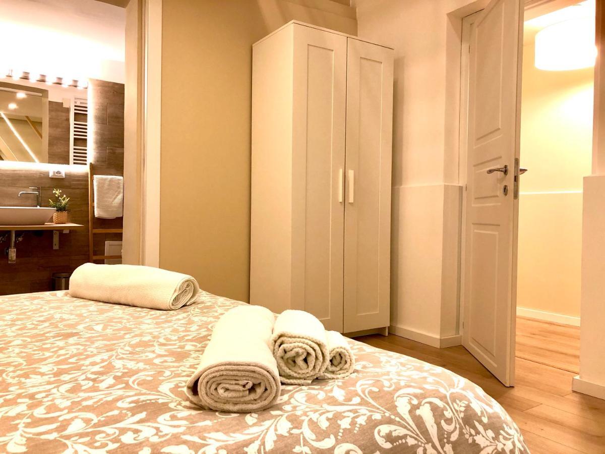 Borgo Empedocle House Apartment คาตาเนีย ภายนอก รูปภาพ